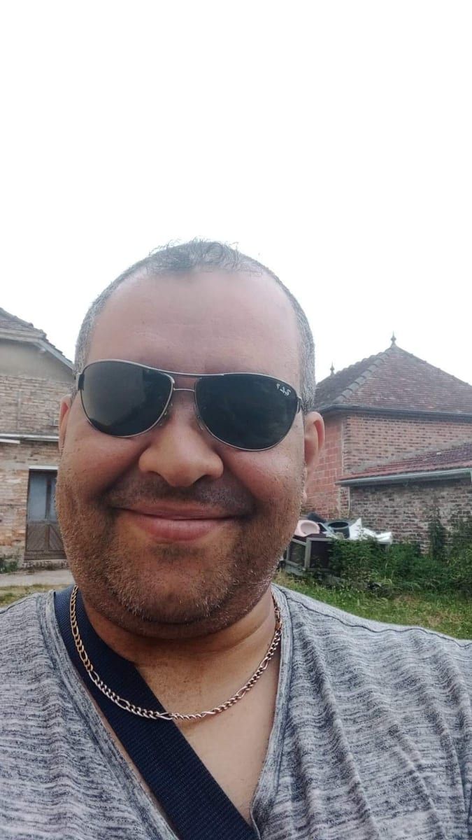 Theis - Site gay gratuit à Zwingen Profil de Theis, 23 ans, Site gay gratuit à Zwingen (Bâle-Campagne)
